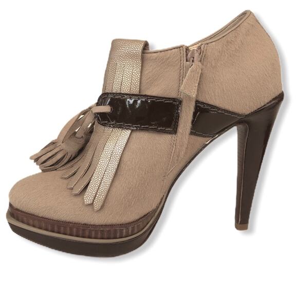 Cole Haan Bootie Heels Cow Hair Kiltie Beige Brown Sz 7 - Picture 3 of 12